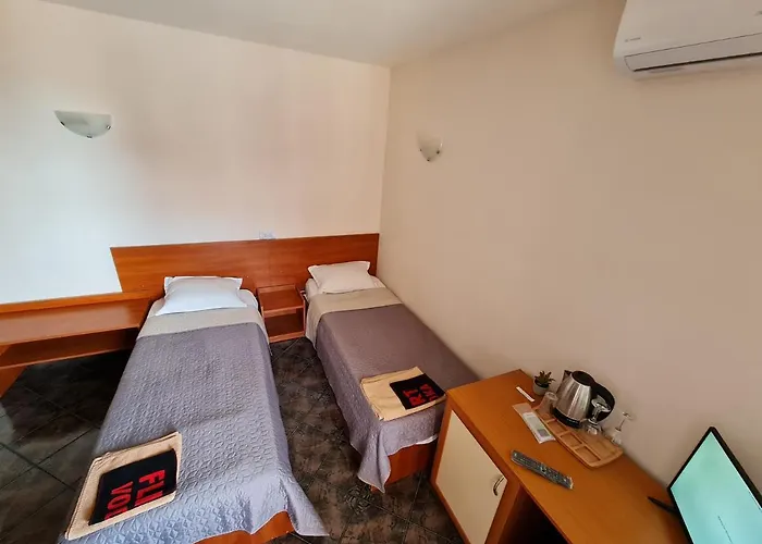 Къща за гости алми Almi Свети Влас