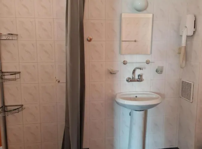 алми Almi Къща за гости 4*