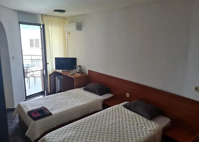 Къща за гости алми Almi 4*