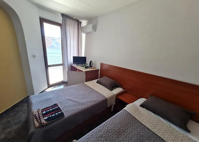 Къща за гости алми Almi 4*