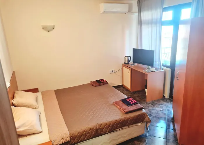 Къща за гости алми Almi Свети Влас